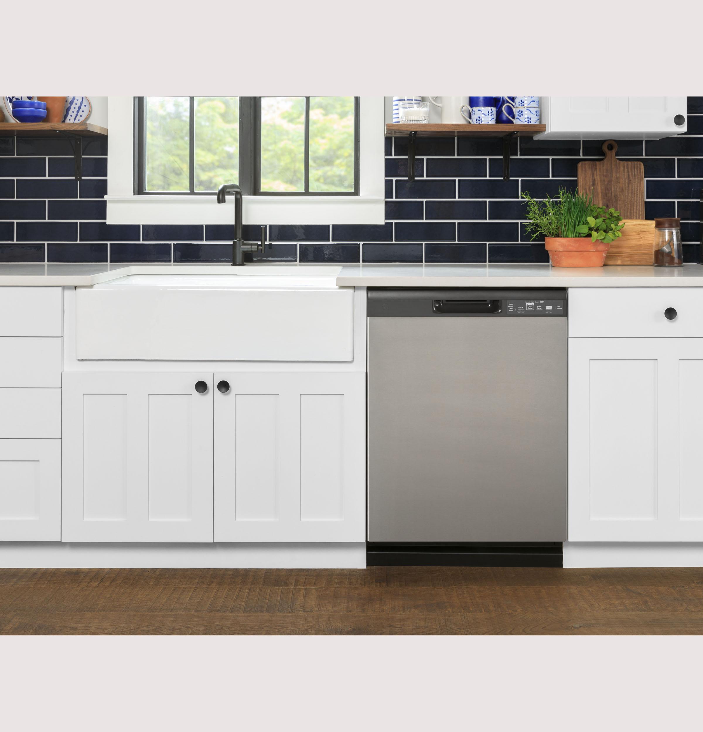 GENERAL ELECTRIC Built In Dishwasher with Steam sanitize wash