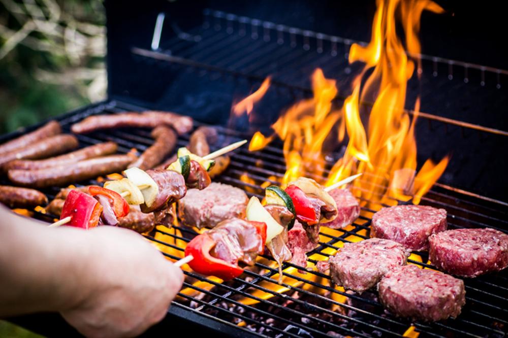 Choosing the Right Grill: Propane, Natural Gas, or Charcoal?