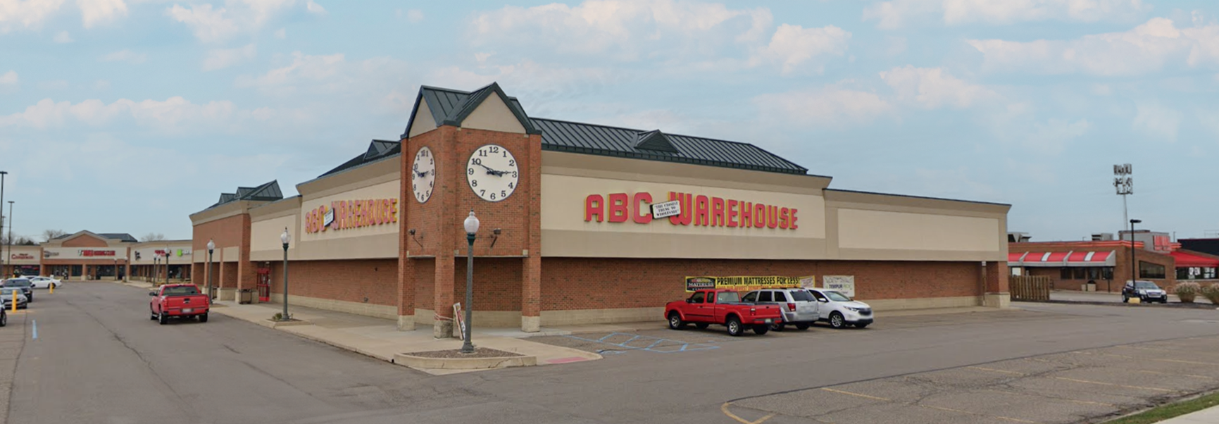 Macomb Twp. Michigan Store Location