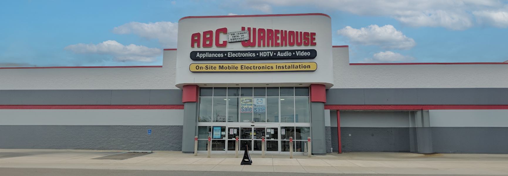 Lansing Mall Store Location